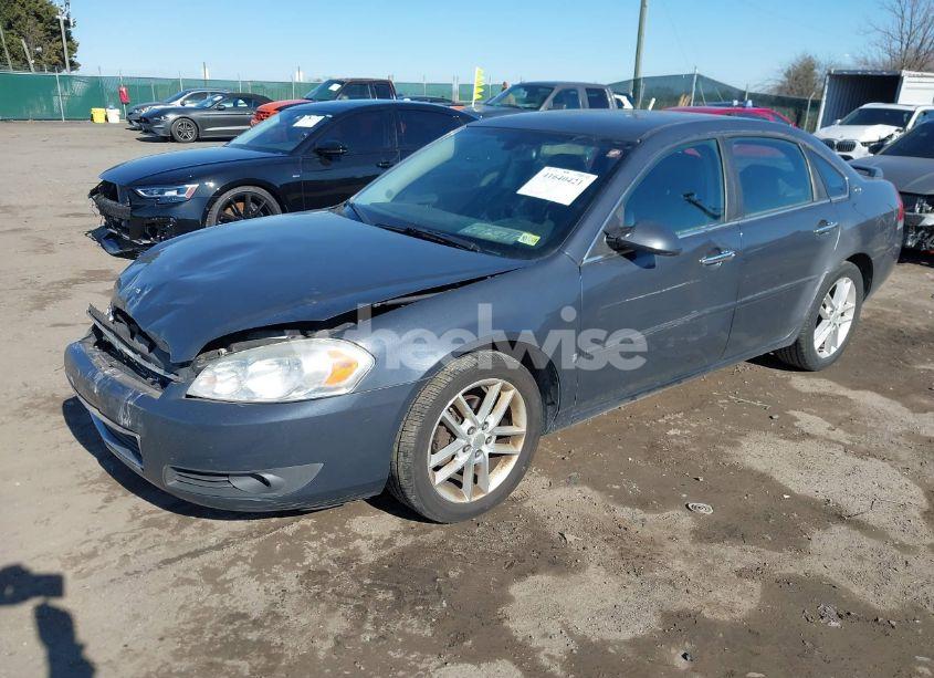 Photo 2 of 2008 Chevrolet Impala LTZ (VIN 2G1WU583X81209992)