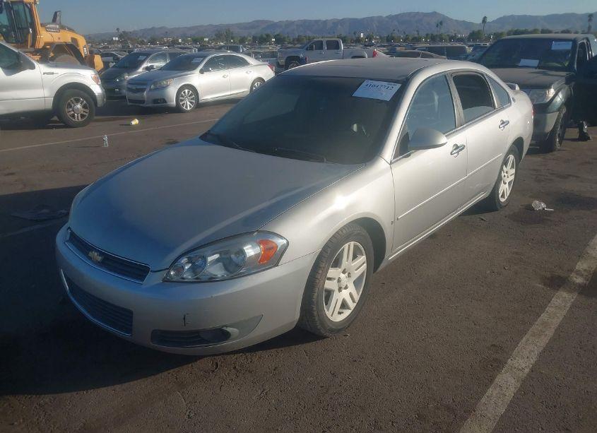 Photo 2 of 2007 Chevrolet Impala LTZ (VIN 2G1WU58R679278666)