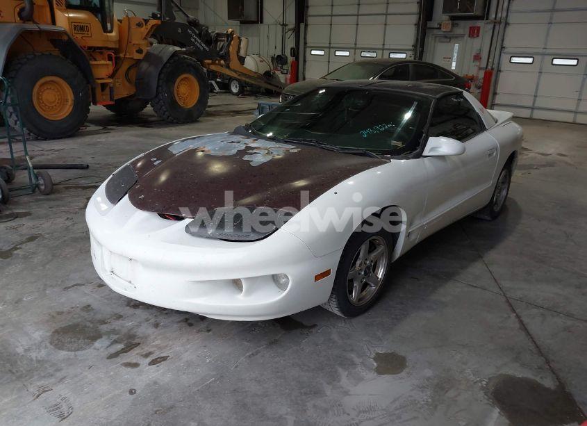 Photo 2 of 2002 Pontiac Firebird N/A (VIN 2G2FS22K622160596)