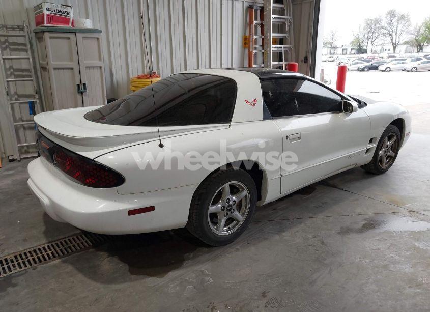 Photo 4 of 2002 Pontiac Firebird N/A (VIN 2G2FS22K622160596)