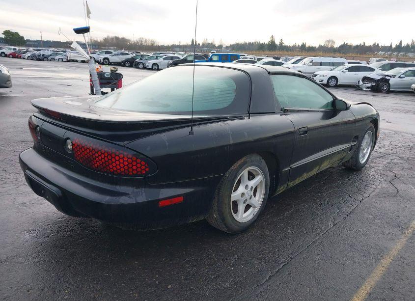 Photo 4 of 2000 Pontiac Firebird N/A (VIN 2G2FS22K7Y2140141)