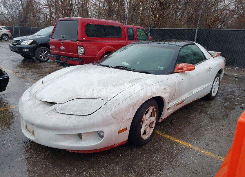 Photo 2 of 1998 Pontiac Firebird N/A (VIN 2G2FS22KXW2207523)