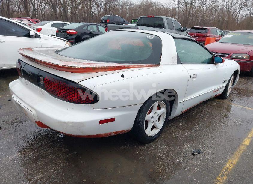 Photo 4 of 1998 Pontiac Firebird N/A (VIN 2G2FS22KXW2207523)