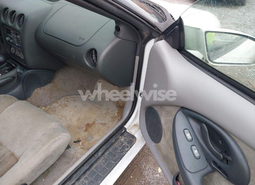 Photo 5 of 1994 Pontiac Firebird N/A (VIN 2G2FS22S9R2221658)