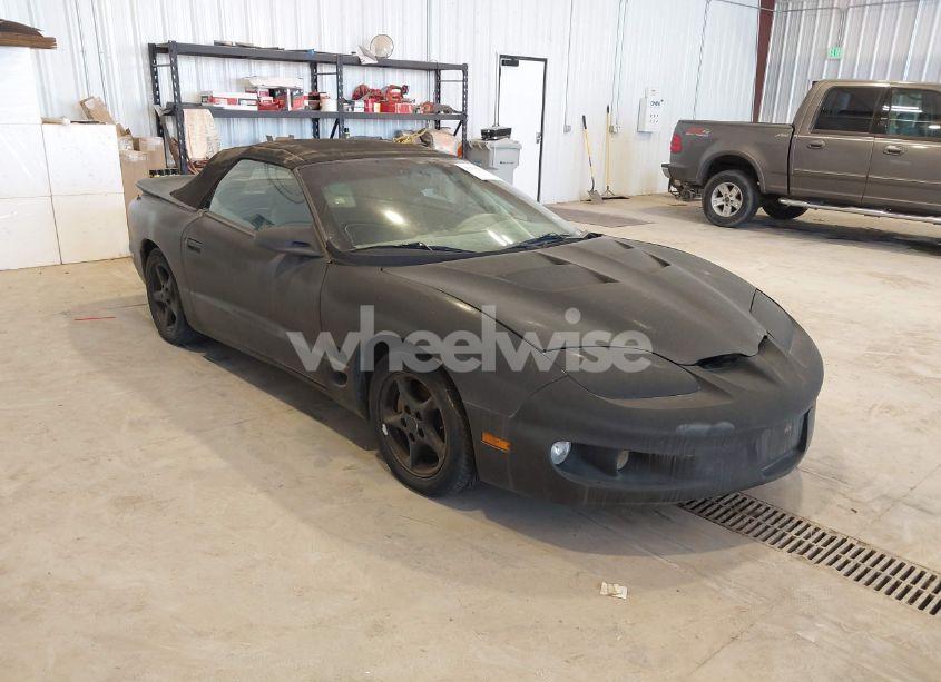 2000 Pontiac Firebird N/A (VIN 2G2FS32KXY2146392) main photo