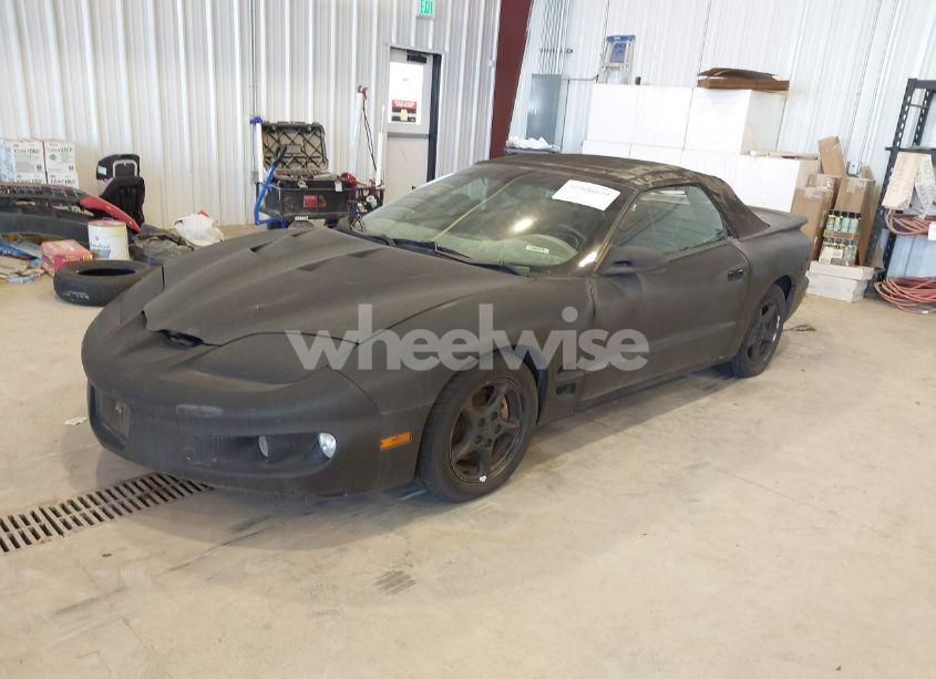 Photo 2 of 2000 Pontiac Firebird N/A (VIN 2G2FS32KXY2146392)