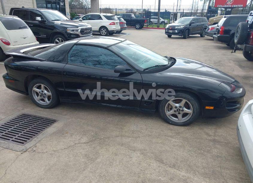 2000 Pontiac Firebird FORMULA/TRANS AM (VIN 2G2FV22G1Y2104657) main photo