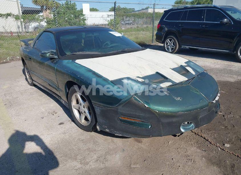 1996 Pontiac Firebird FORMULA/TRANS AM (VIN 2G2FV22P5T2221912) main photo