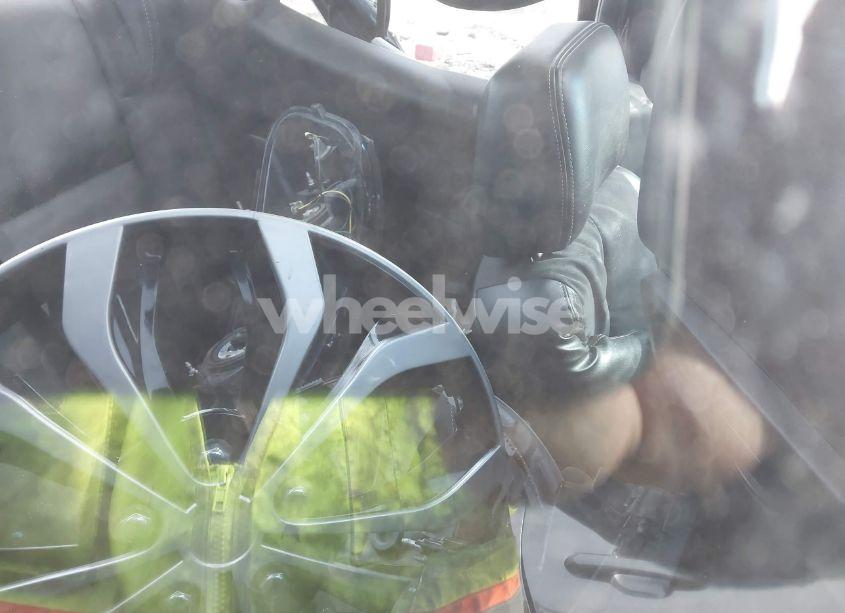 Photo 8 of 2006 Pontiac Grand PRIX GXP (VIN 2G2WC58C061168350)