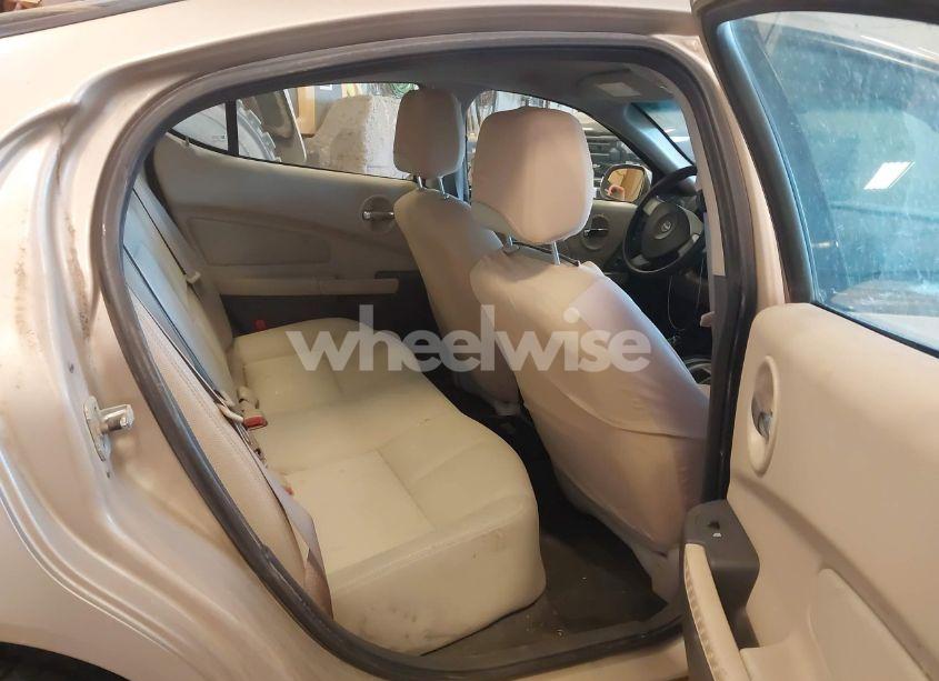 Photo 8 of 2005 Pontiac Grand PRIX (VIN 2G2WP522151334314)