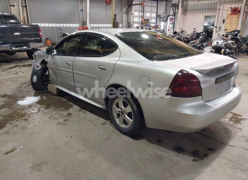 Photo 3 of 2005 Pontiac Grand PRIX (VIN 2G2WP522251243777)