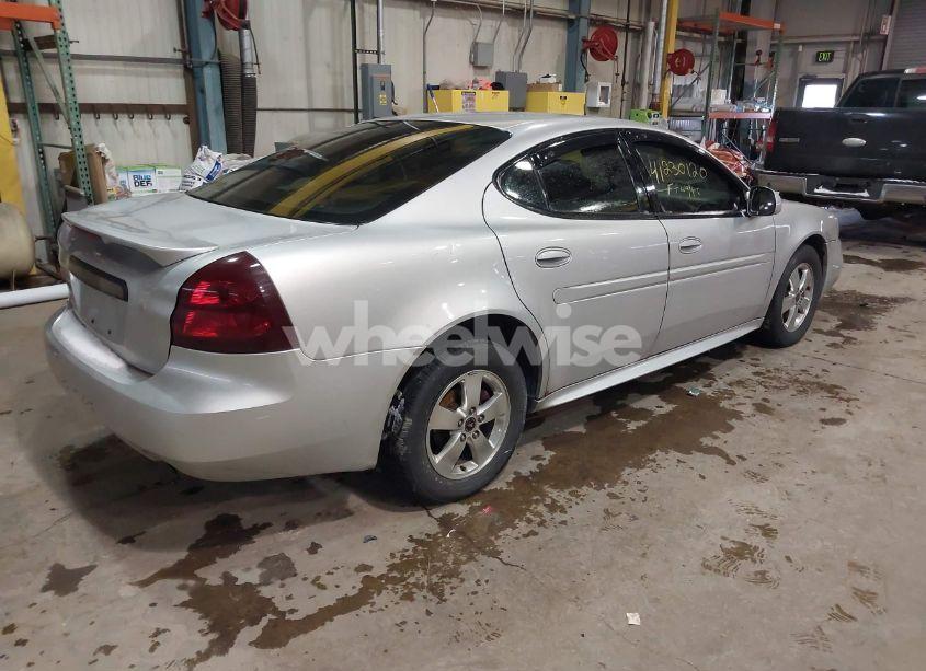 Photo 4 of 2005 Pontiac Grand PRIX (VIN 2G2WP522251243777)
