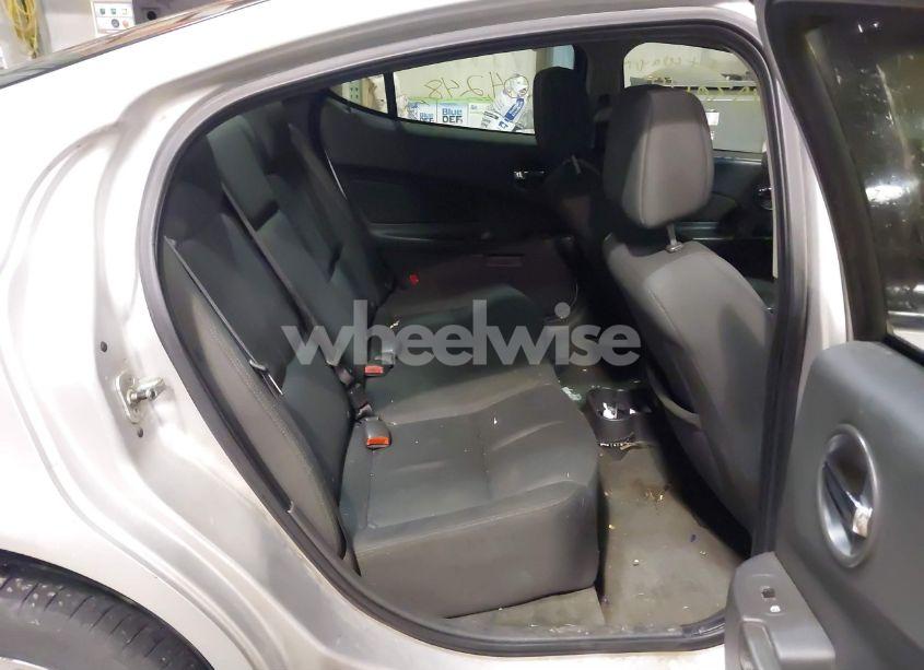 Photo 8 of 2005 Pontiac Grand PRIX (VIN 2G2WP522251243777)