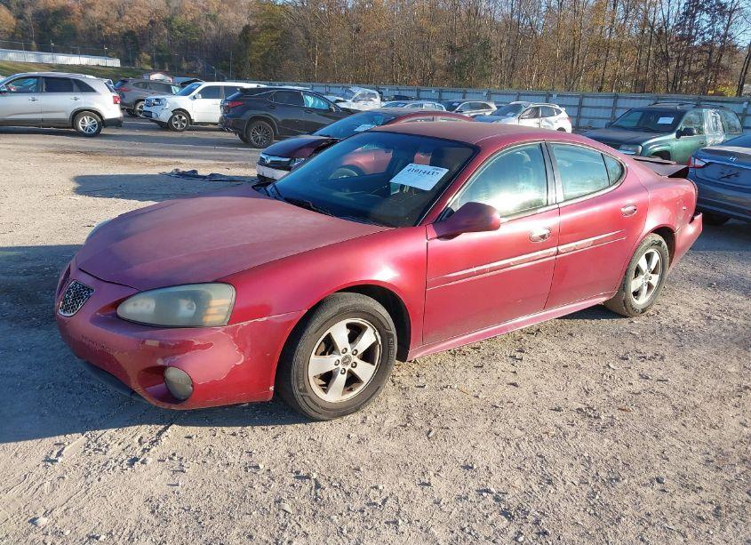 Photo 2 of 2005 Pontiac Grand PRIX (VIN 2G2WP522351262614)