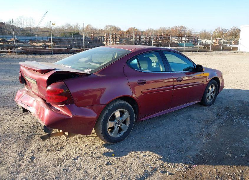 Photo 4 of 2005 Pontiac Grand PRIX (VIN 2G2WP522351262614)