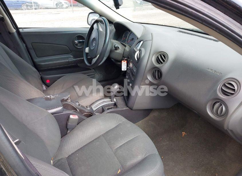 Photo 5 of 2005 Pontiac Grand PRIX (VIN 2G2WP522451205984)