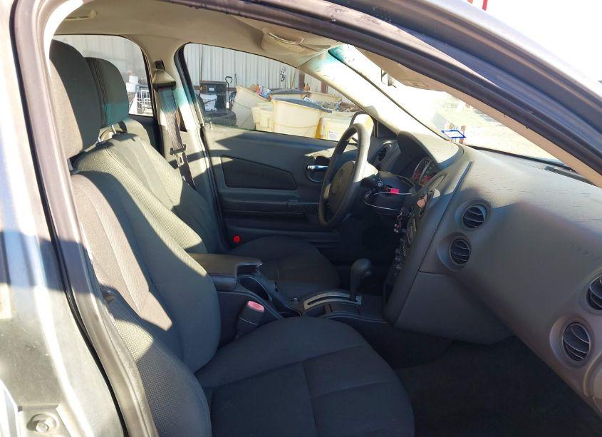 Photo 5 of 2004 Pontiac Grand PRIX GT1 (VIN 2G2WP522541332581)