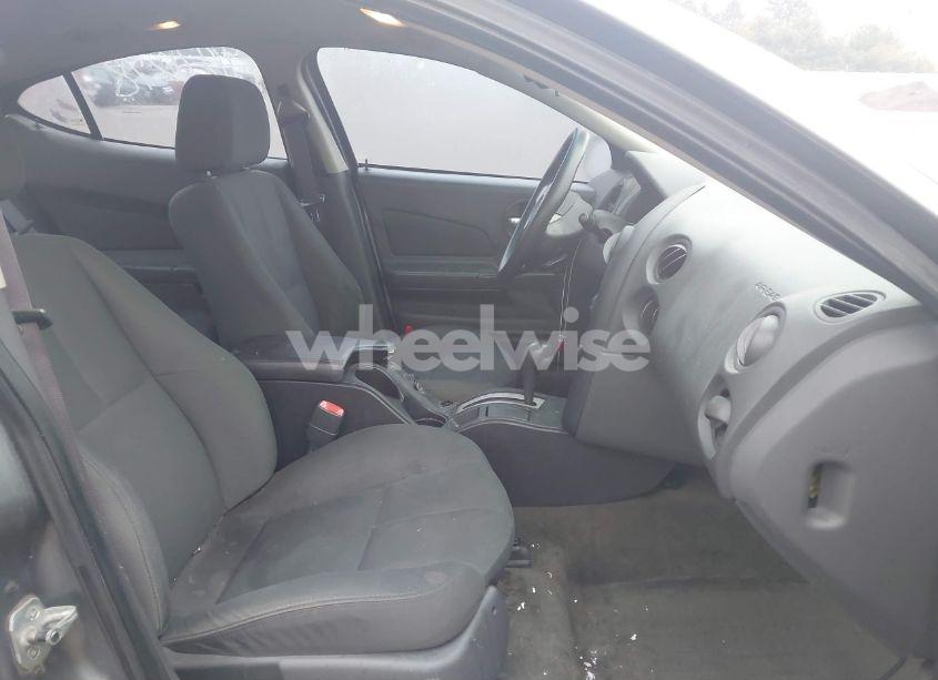 Photo 5 of 2005 Pontiac Grand PRIX (VIN 2G2WP522551165169)