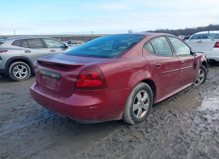 Photo 4 of 2005 Pontiac Grand PRIX (VIN 2G2WP522551219358)
