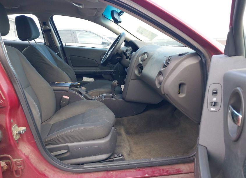 Photo 5 of 2005 Pontiac Grand PRIX (VIN 2G2WP522551219358)