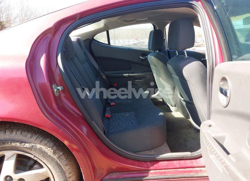 Photo 8 of 2004 Pontiac Grand PRIX GT1 (VIN 2G2WP522741126274)