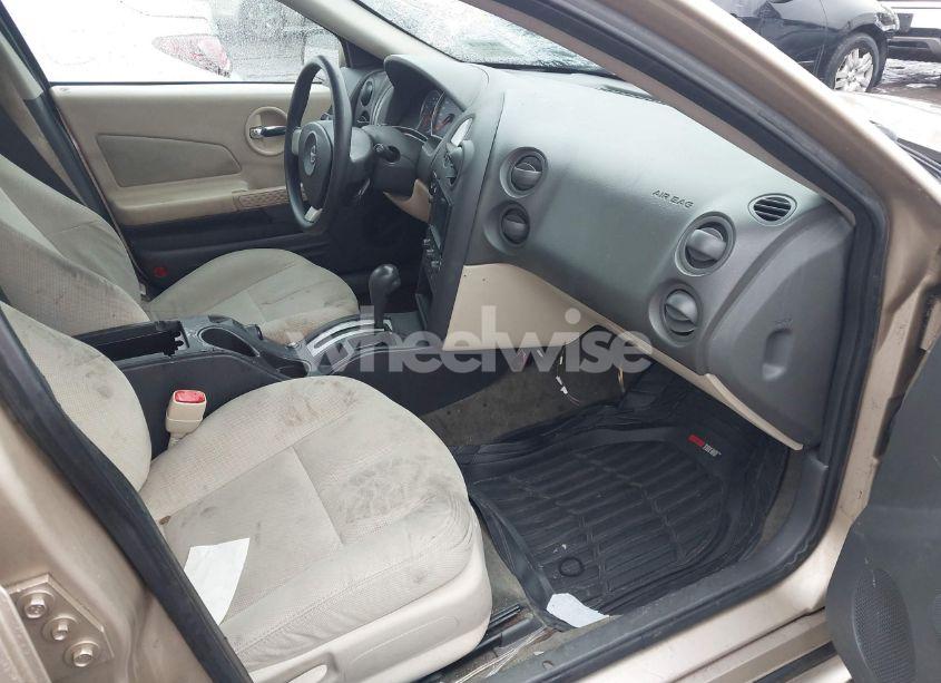 Photo 5 of 2005 Pontiac Grand PRIX (VIN 2G2WP522751330624)