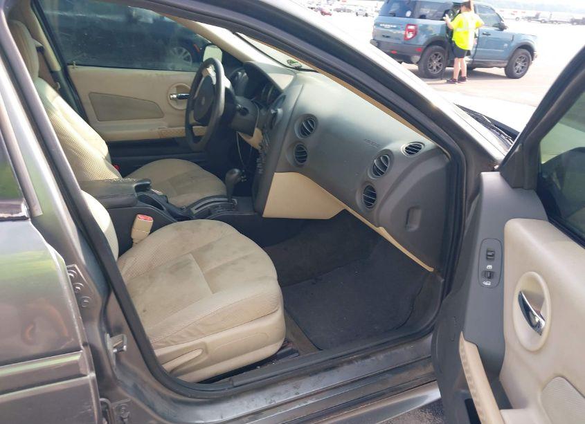 Photo 5 of 2004 Pontiac Grand PRIX GT1 (VIN 2G2WP522841359564)