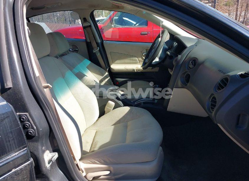 Photo 5 of 2005 Pontiac Grand PRIX (VIN 2G2WP522851137883)