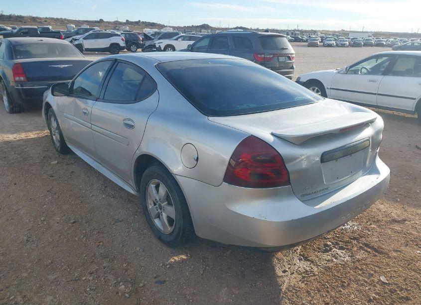 Photo 3 of 2005 Pontiac Grand PRIX (VIN 2G2WP522851145126)