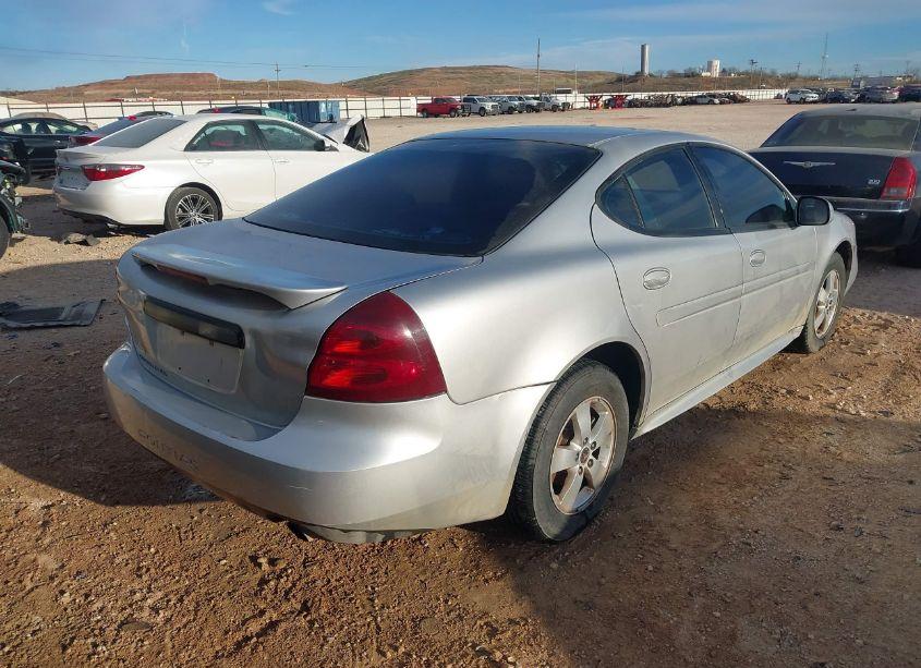 Photo 4 of 2005 Pontiac Grand PRIX (VIN 2G2WP522851145126)