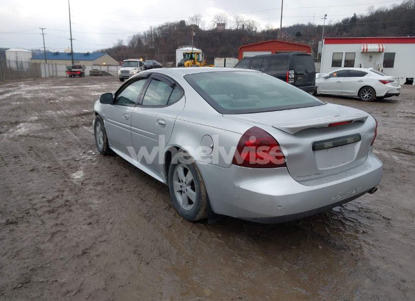 Photo 3 of 2005 Pontiac Grand PRIX (VIN 2G2WP522951142512)