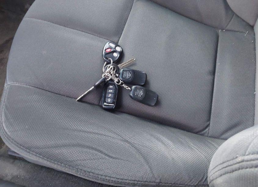 Photo 11 of 2004 Pontiac Grand PRIX GT1 (VIN 2G2WP522X41363812)