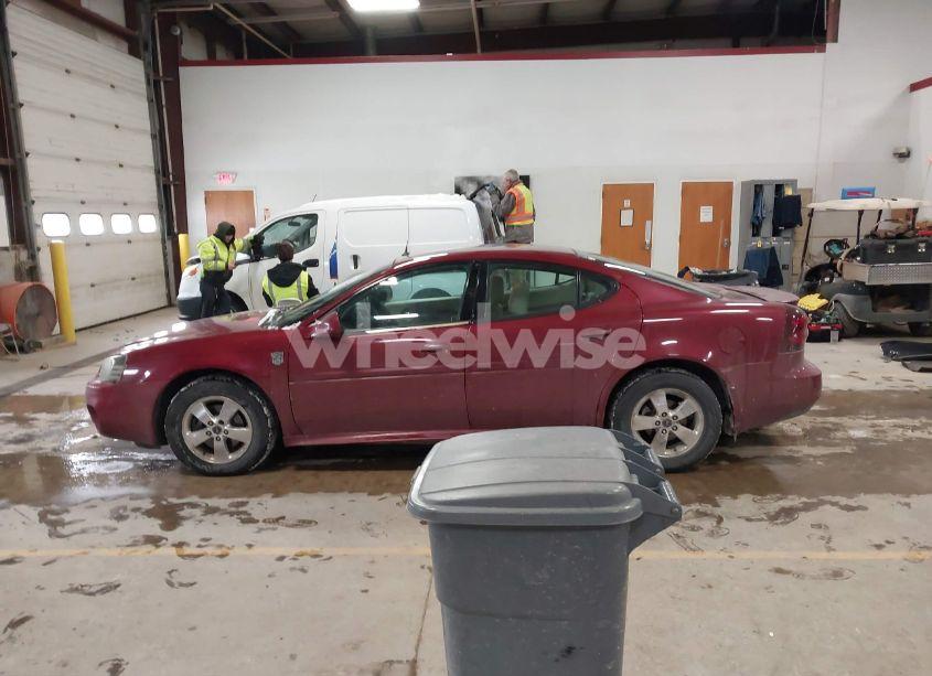 Photo 15 of 2005 Pontiac Grand PRIX (VIN 2G2WP522X51281175)