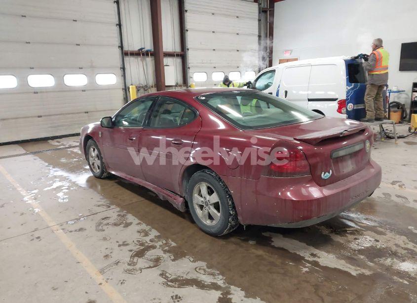 Photo 3 of 2005 Pontiac Grand PRIX (VIN 2G2WP522X51281175)