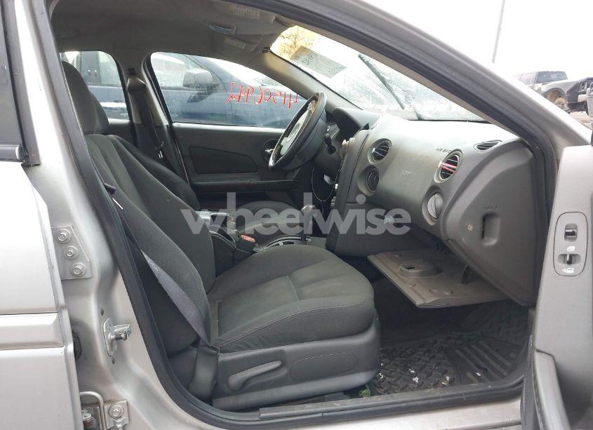 Photo 5 of 2004 Pontiac Grand PRIX GT1 (VIN 2G2WP542641256480)