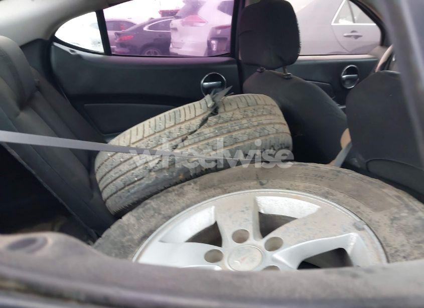 Photo 8 of 2007 Pontiac Grand PRIX (VIN 2G2WP552071127265)