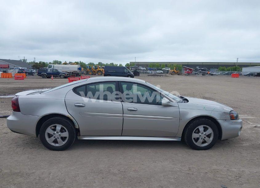 Photo 13 of 2007 Pontiac Grand PRIX (VIN 2G2WP552071187871)