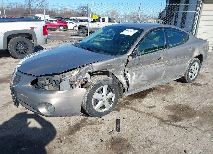 Photo 2 of 2006 Pontiac Grand PRIX (VIN 2G2WP552261267509)