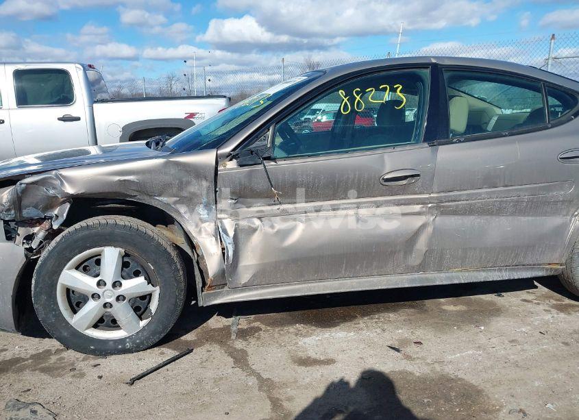 Photo 6 of 2006 Pontiac Grand PRIX (VIN 2G2WP552261267509)