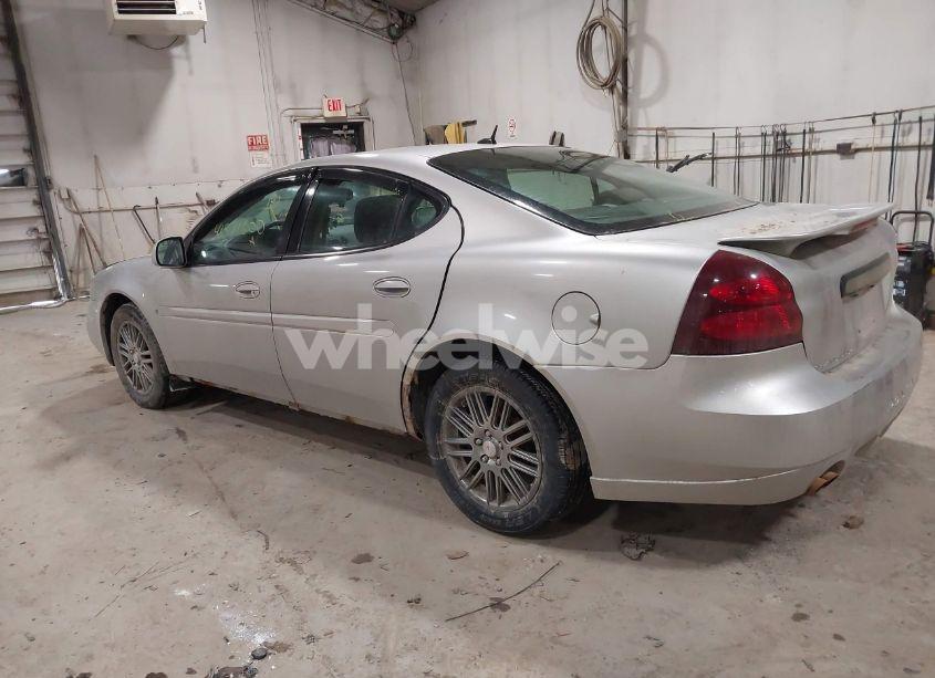 Photo 3 of 2007 Pontiac Grand PRIX (VIN 2G2WP552271176130)
