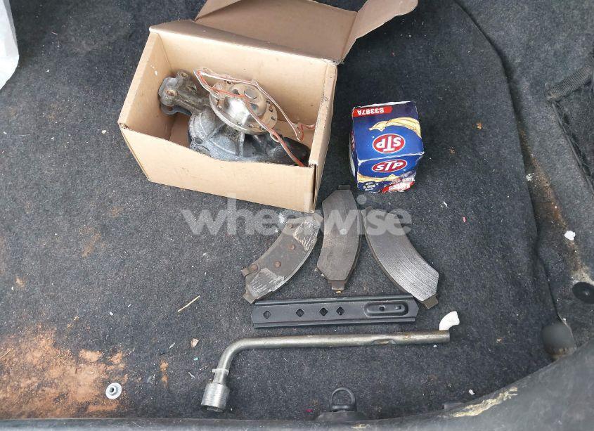 Photo 12 of 2006 Pontiac Grand PRIX (VIN 2G2WP552661222427)