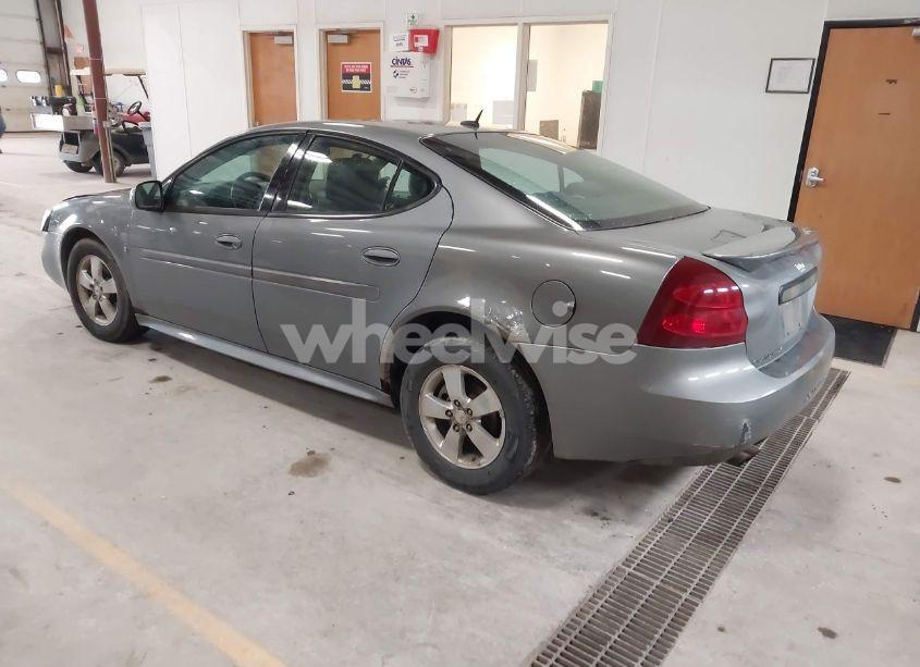 Photo 3 of 2007 Pontiac Grand PRIX (VIN 2G2WP552671119901)