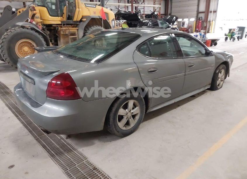 Photo 4 of 2007 Pontiac Grand PRIX (VIN 2G2WP552671119901)