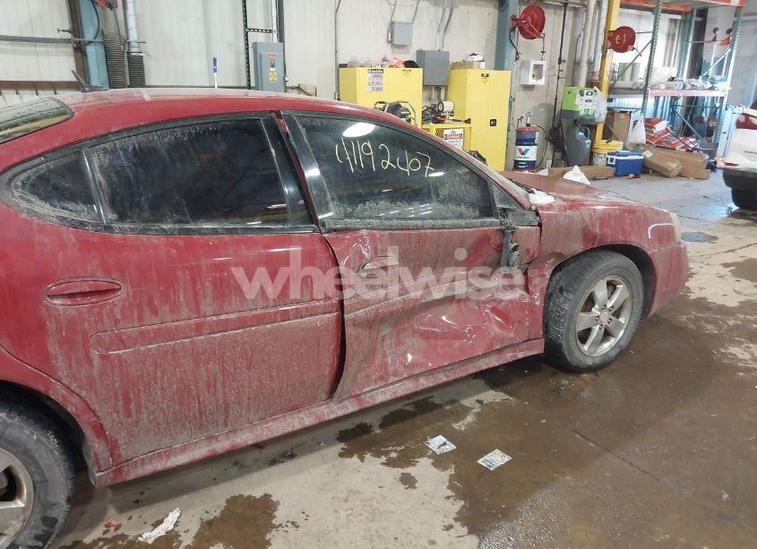 Photo 6 of 2007 Pontiac Grand PRIX (VIN 2G2WP552671136276)