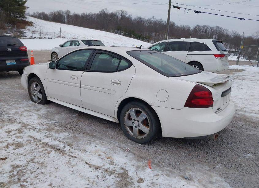 Photo 3 of 2007 Pontiac Grand PRIX (VIN 2G2WP552671139520)
