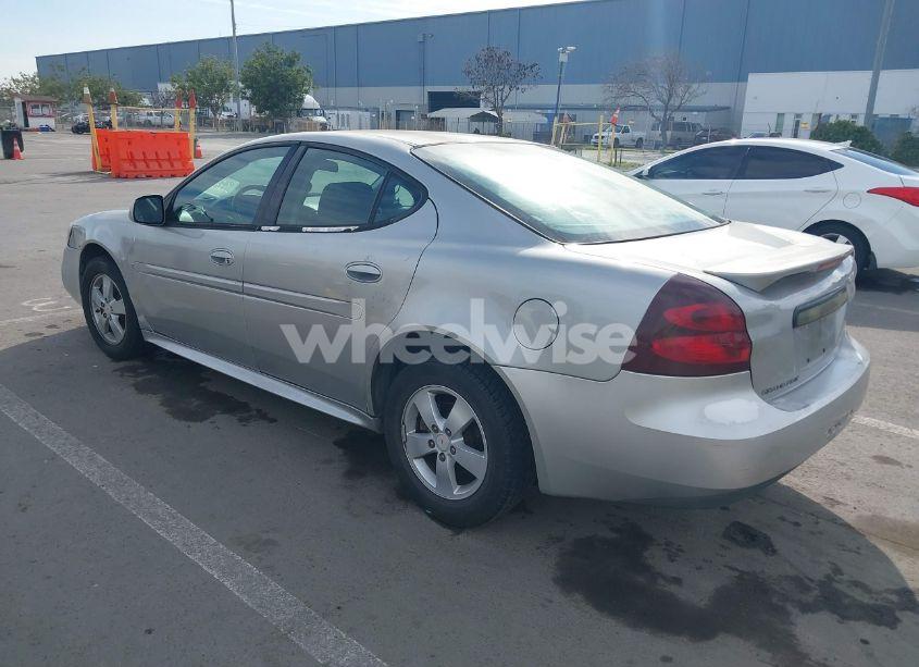 Photo 3 of 2007 Pontiac Grand PRIX (VIN 2G2WP552771212412)