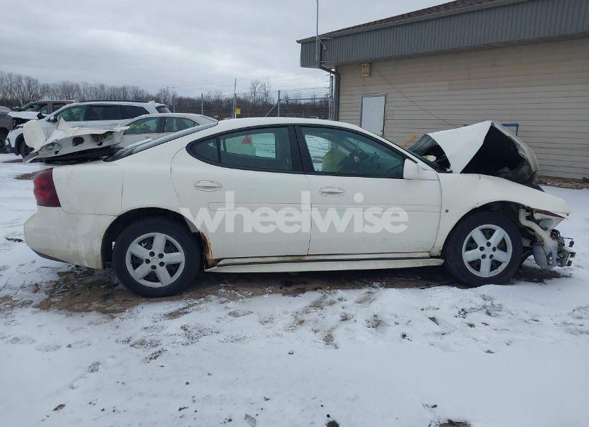 Photo 13 of 2008 Pontiac Grand PRIX (VIN 2G2WP552781124428)