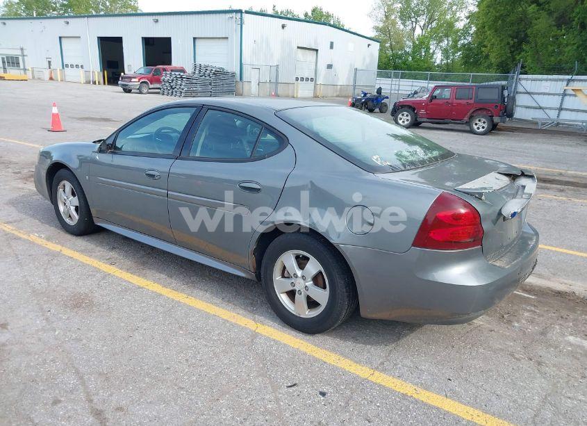 Photo 3 of 2008 Pontiac Grand PRIX (VIN 2G2WP552981114984)