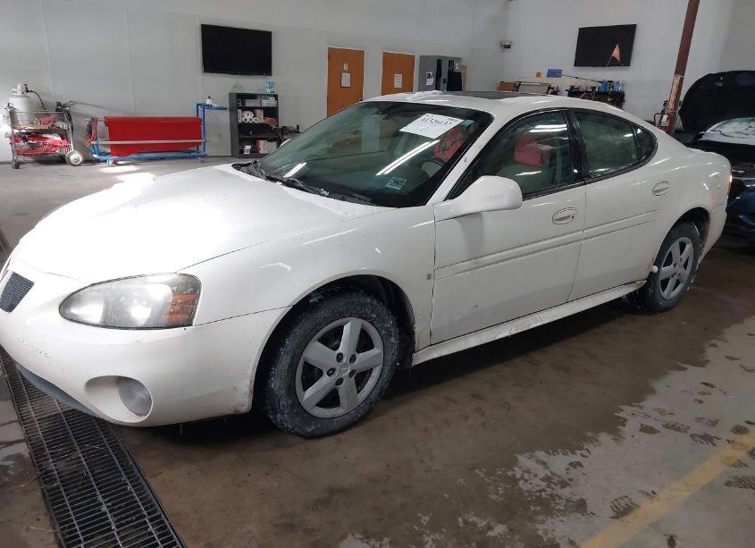 Photo 2 of 2008 Pontiac Grand PRIX (VIN 2G2WP552981141747)