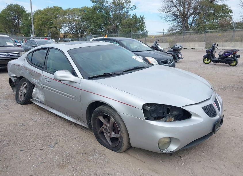 Photo 6 of 2004 Pontiac Grand PRIX GTP (VIN 2G2WR524841362718)